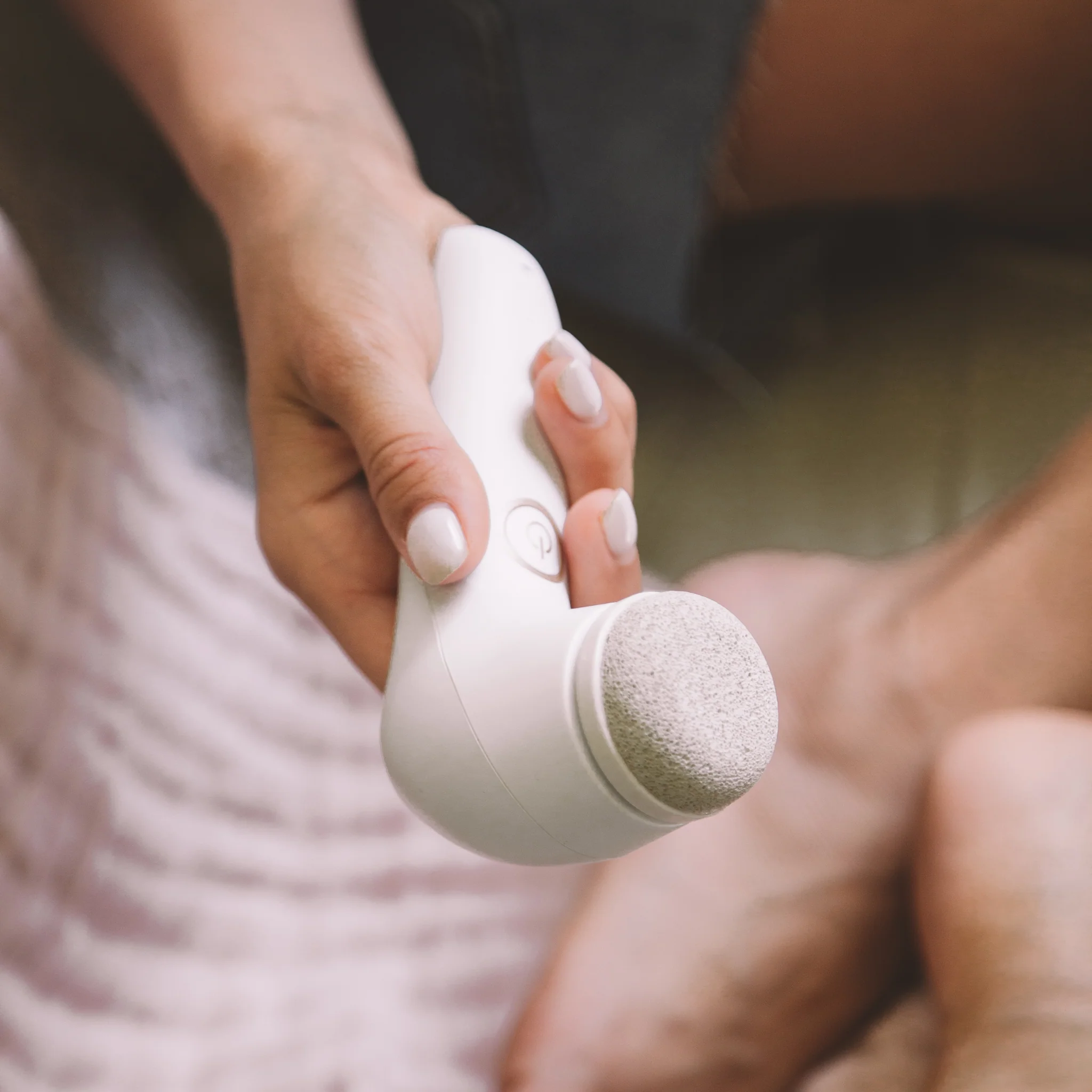 Sensismooth Exfoliating Skin Buffer - Image 9