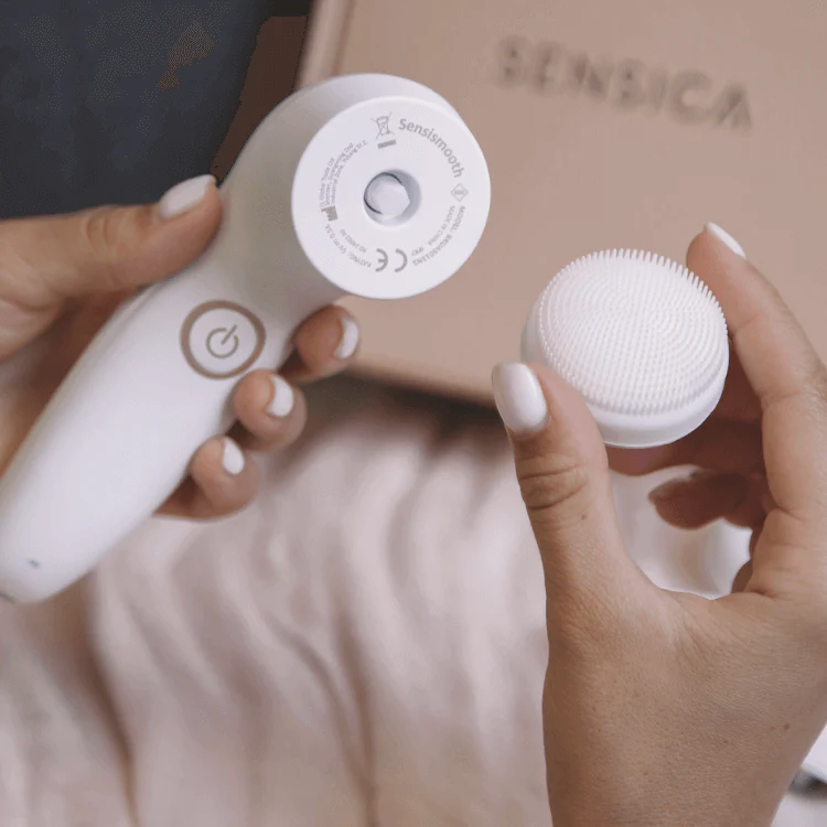 Sensismooth Exfoliating Skin Buffer - Image 6